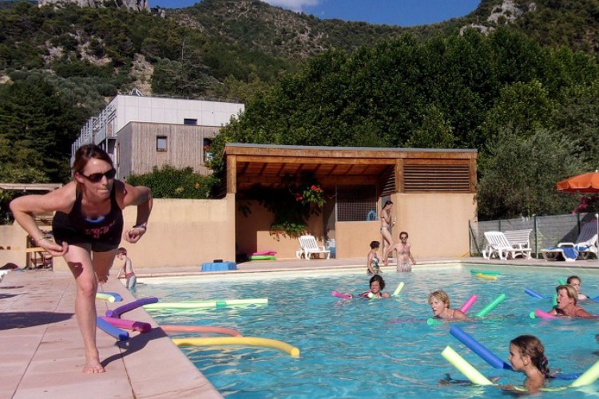 La Fontaine D'Annibal tarifs et avis Camping 26170 BuisLes