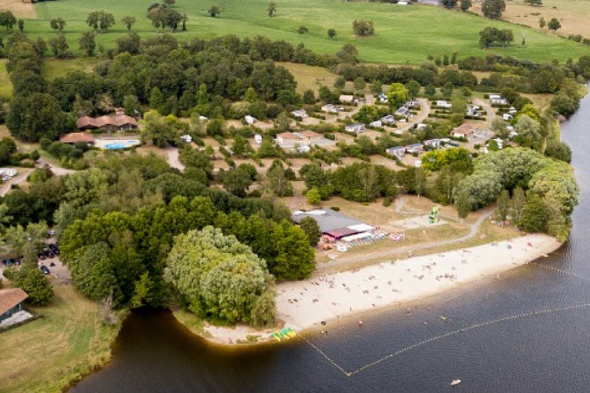 Camping des Lacs tarifs et avis Camping 16150 Pressignac Camping and co