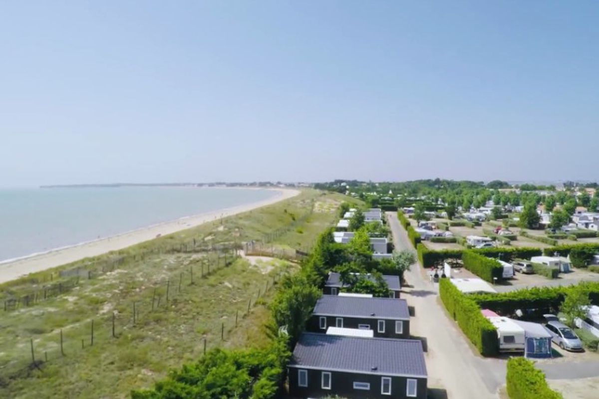 Caravan'Ile tarifs et avis Camping 85680 La Guérinière Camping and co