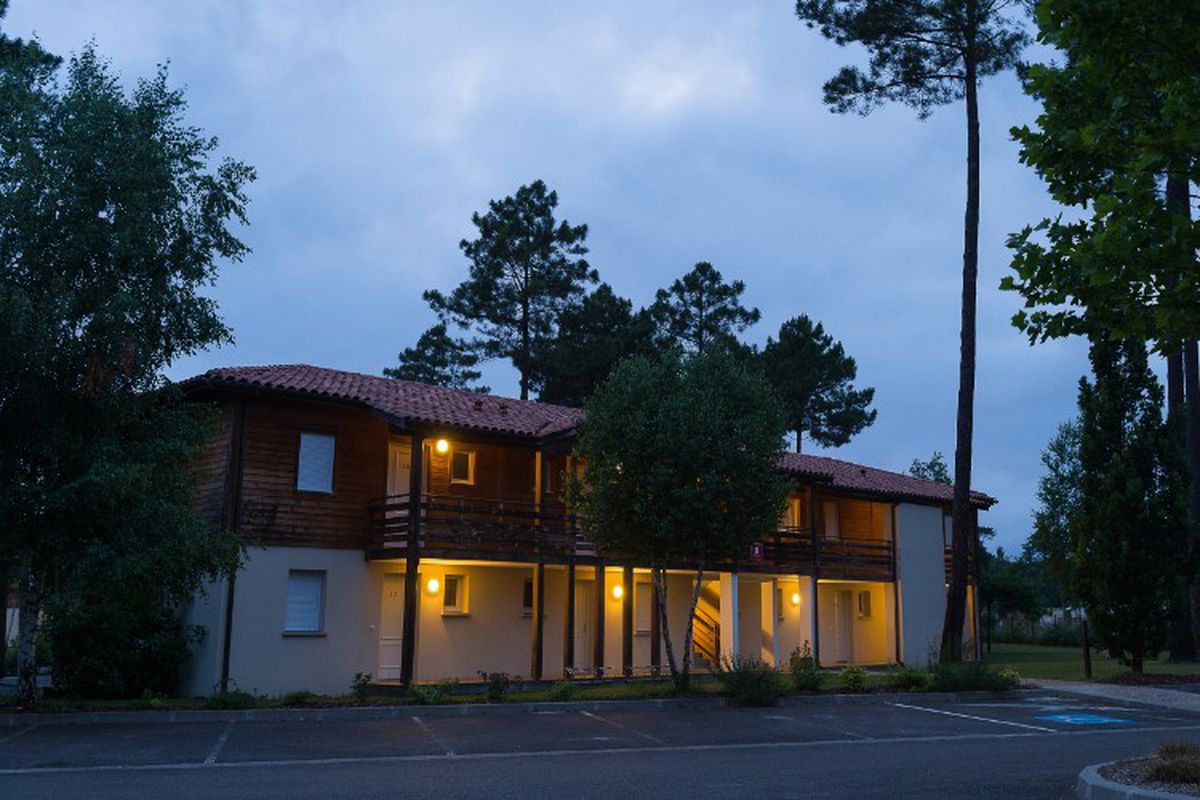 Camping Les Cottages Du Lac - Parentis-en-Born - tarifs et avis