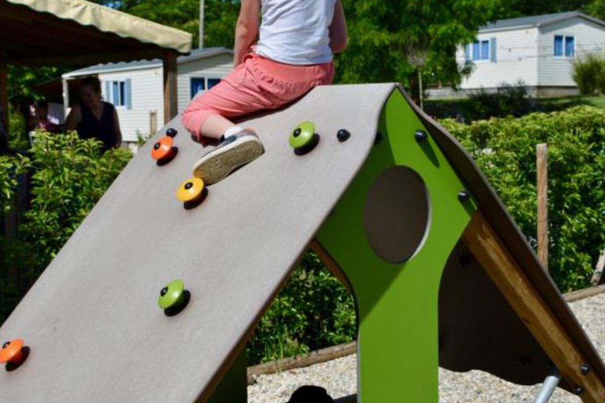 Camping Le Coin Charmant - Chauzon - tarifs et avis - Camping and co