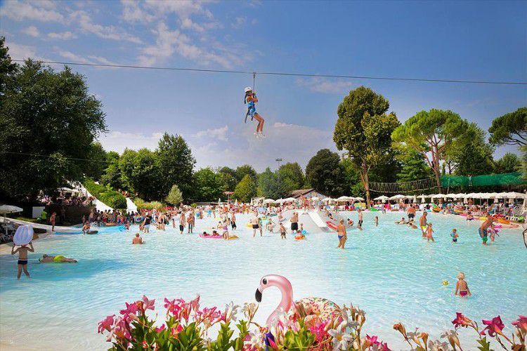 Campsite Altomincio Family Park Campsite Rates And Reviews 37067 Salionze Di Valeggio Sul Mincio Camping And Co