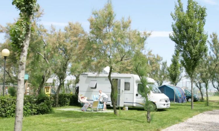 king camp KingCamp KHAN VILLA 15FT TC Canvas Glamping Tent, 4-6 Person 4-Season Cabin  Tent with Stove Jack, 2 Bedrooms + Living Room