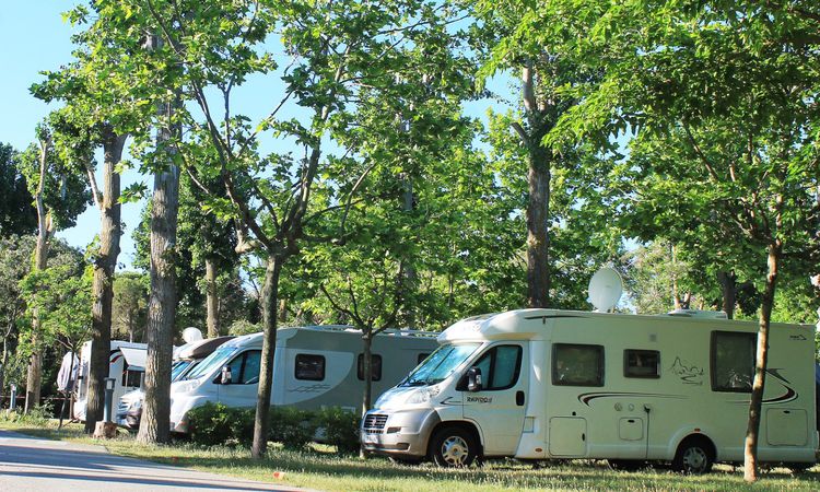 Camping La Petite Motte - Grande-Motte : Campingplatz buchen | Camping and  Co