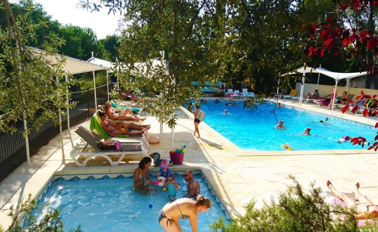 Le Fontisson - tarifs et avis Camping - 84470 Châteauneuf-de-Gadagne ...