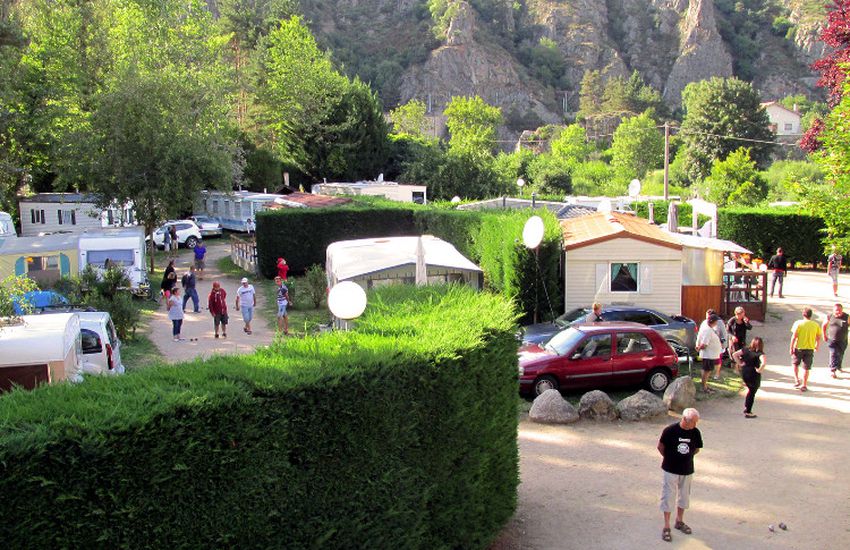 Camping Les Eaux Vives