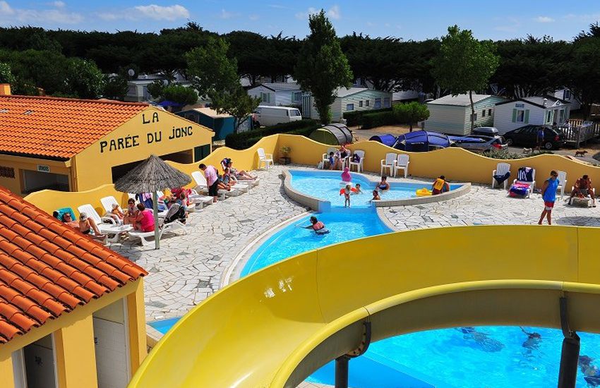 Camping La Parée Du Jonc