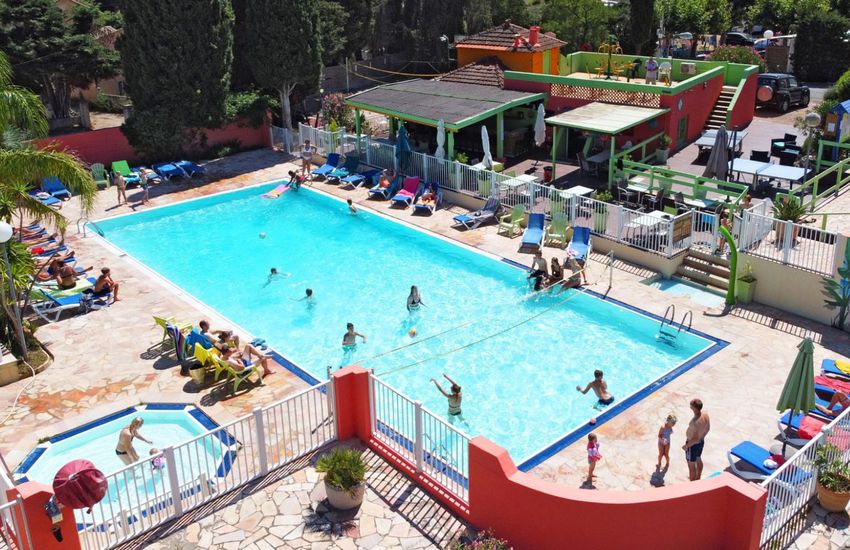 Camping Les Lauriers Roses