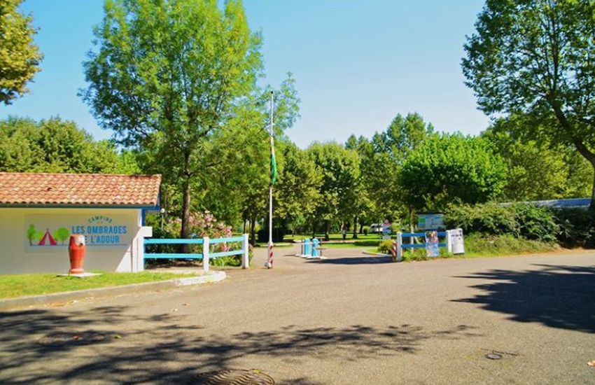 Camping Les Ombrages De L'Adour