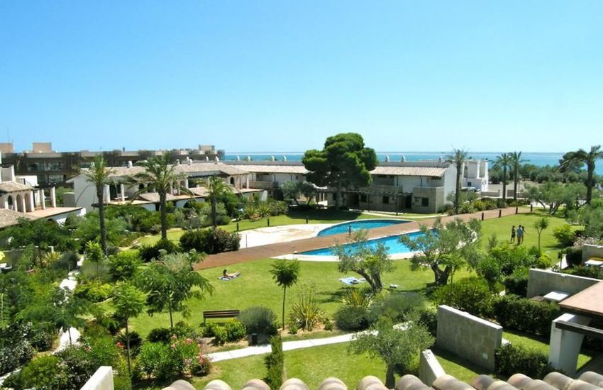 Residencia Les Oliveres Beach Resort