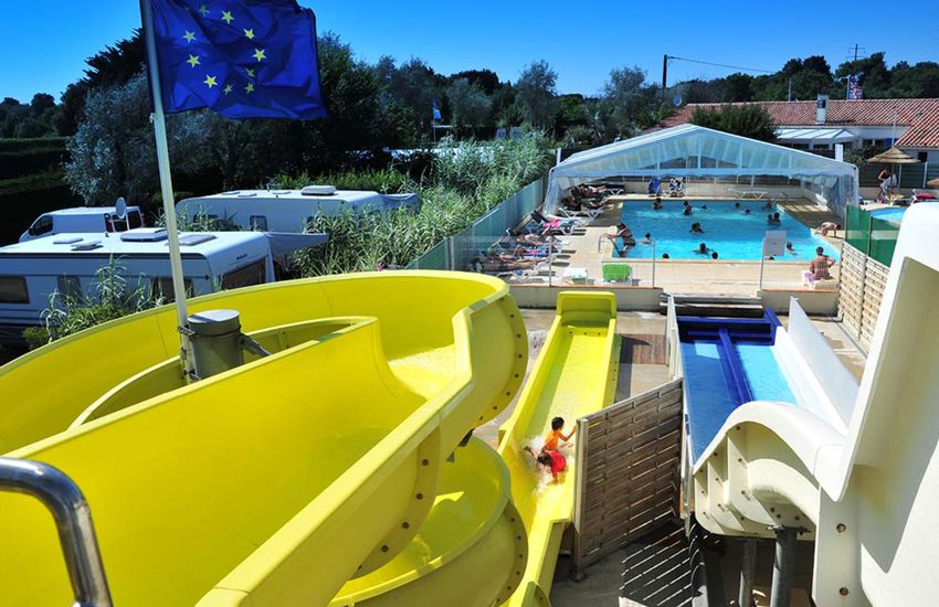 Camping Aqua 3 Masses