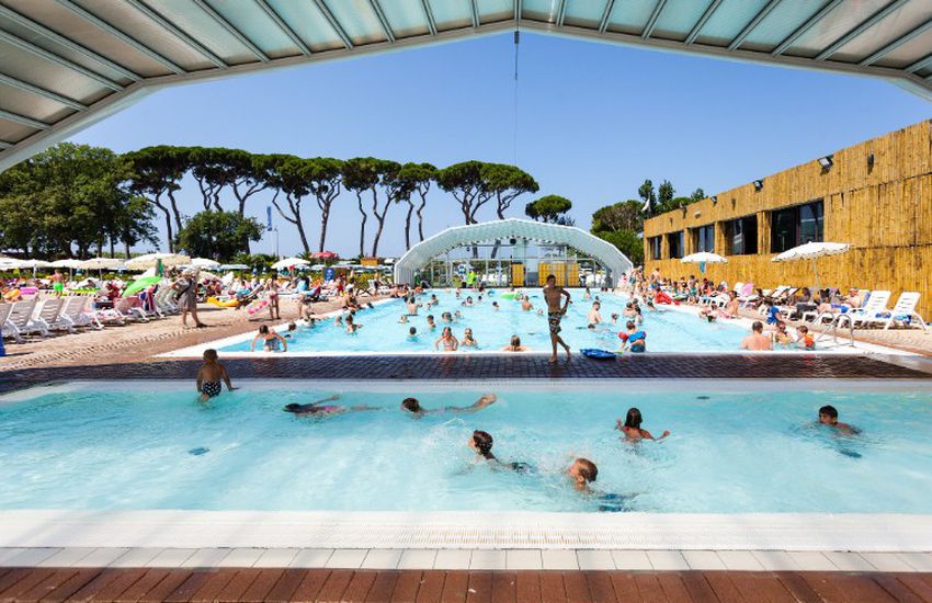 Hu Park Albatros Village