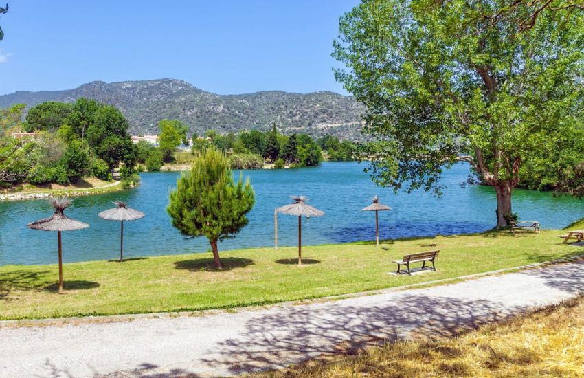 Camping Les Rives du Lac de Vinça